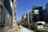そのまま直進します。